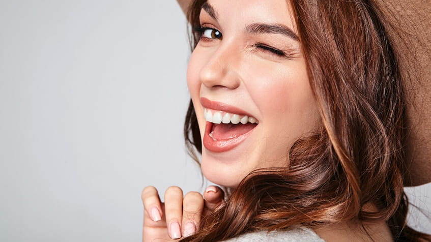 Teeth Whitening Dentist in Montebello: Professional Whitening vs Store-Bought Kits